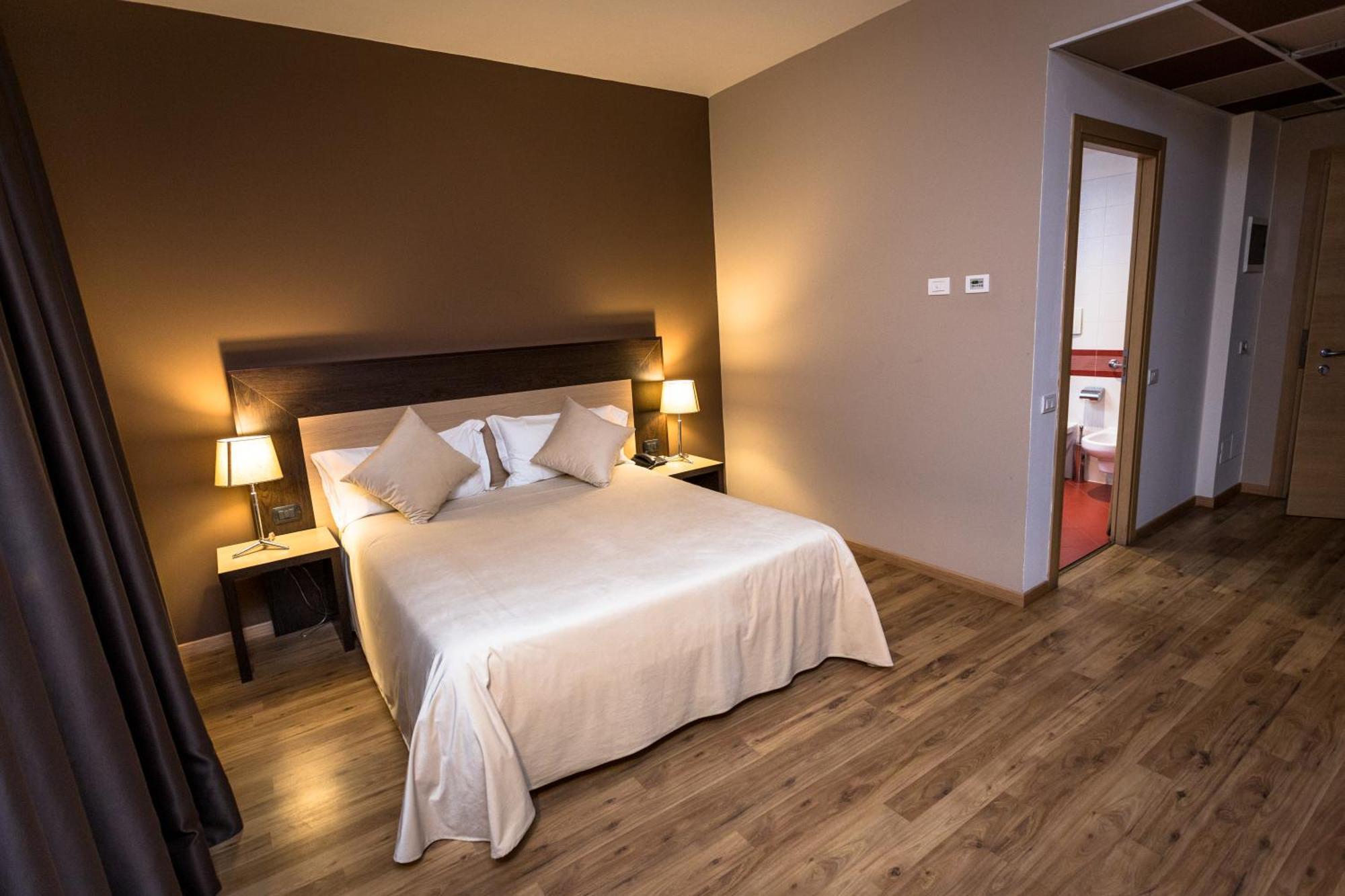 Hotel Don Camillo Brescello Kültér fotó