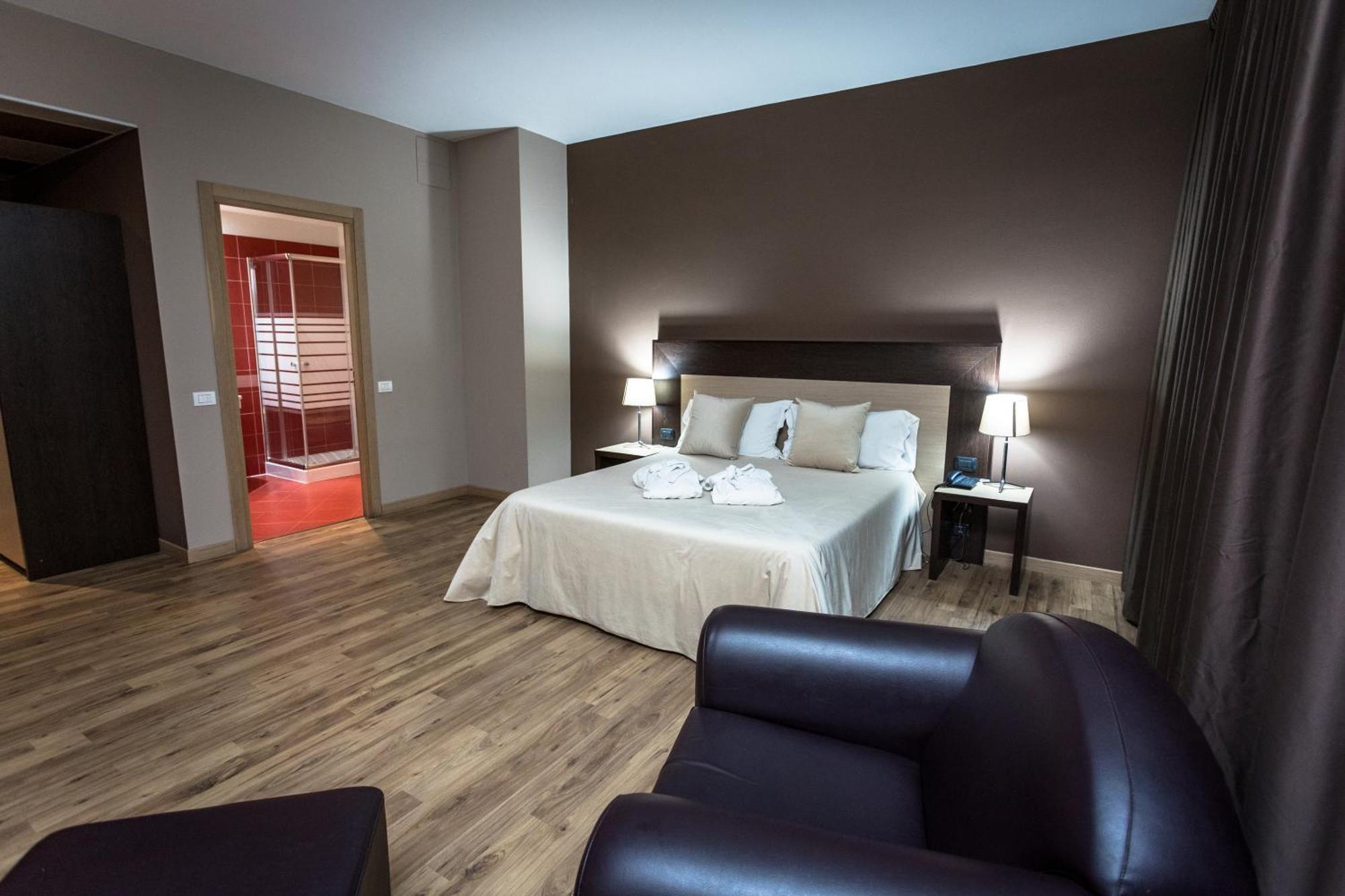 Hotel Don Camillo Brescello Kültér fotó