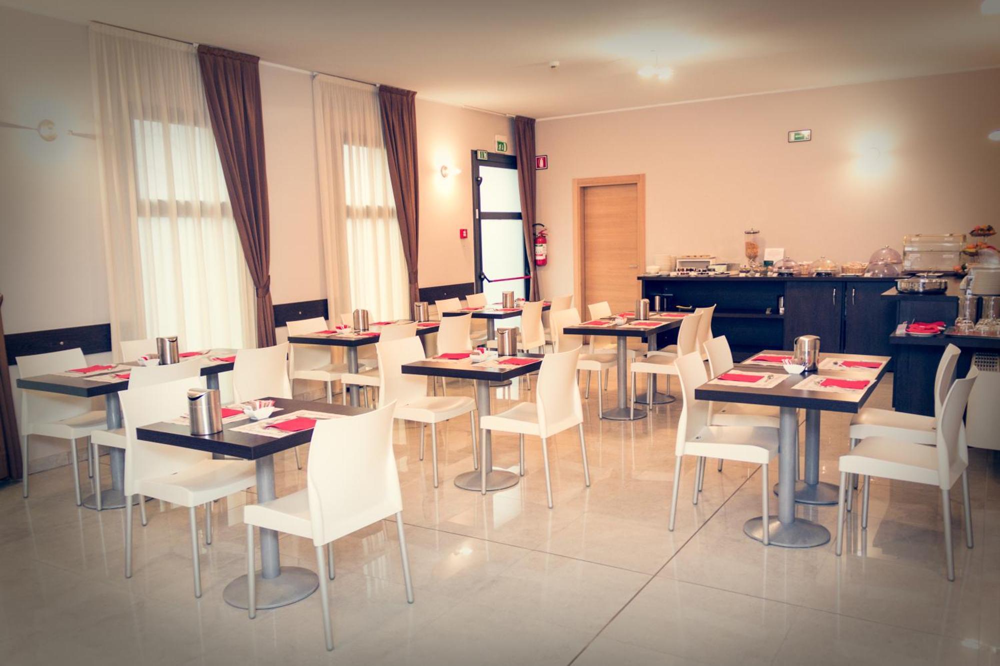 Hotel Don Camillo Brescello Kültér fotó