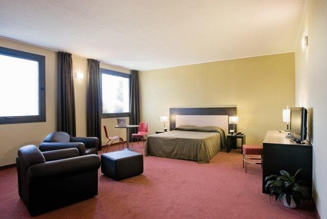 Hotel Don Camillo Brescello Szoba fotó