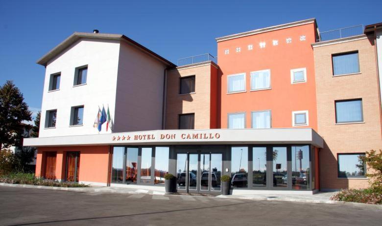 Hotel Don Camillo Brescello Kültér fotó