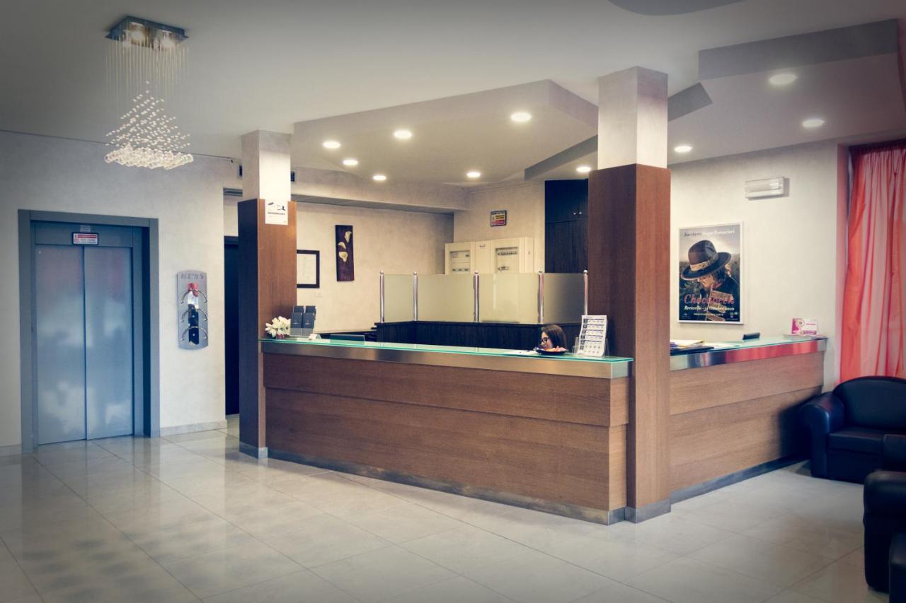 Hotel Don Camillo Brescello Kültér fotó
