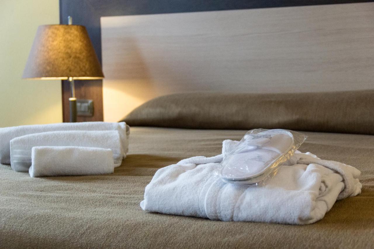 Hotel Don Camillo Brescello Kültér fotó