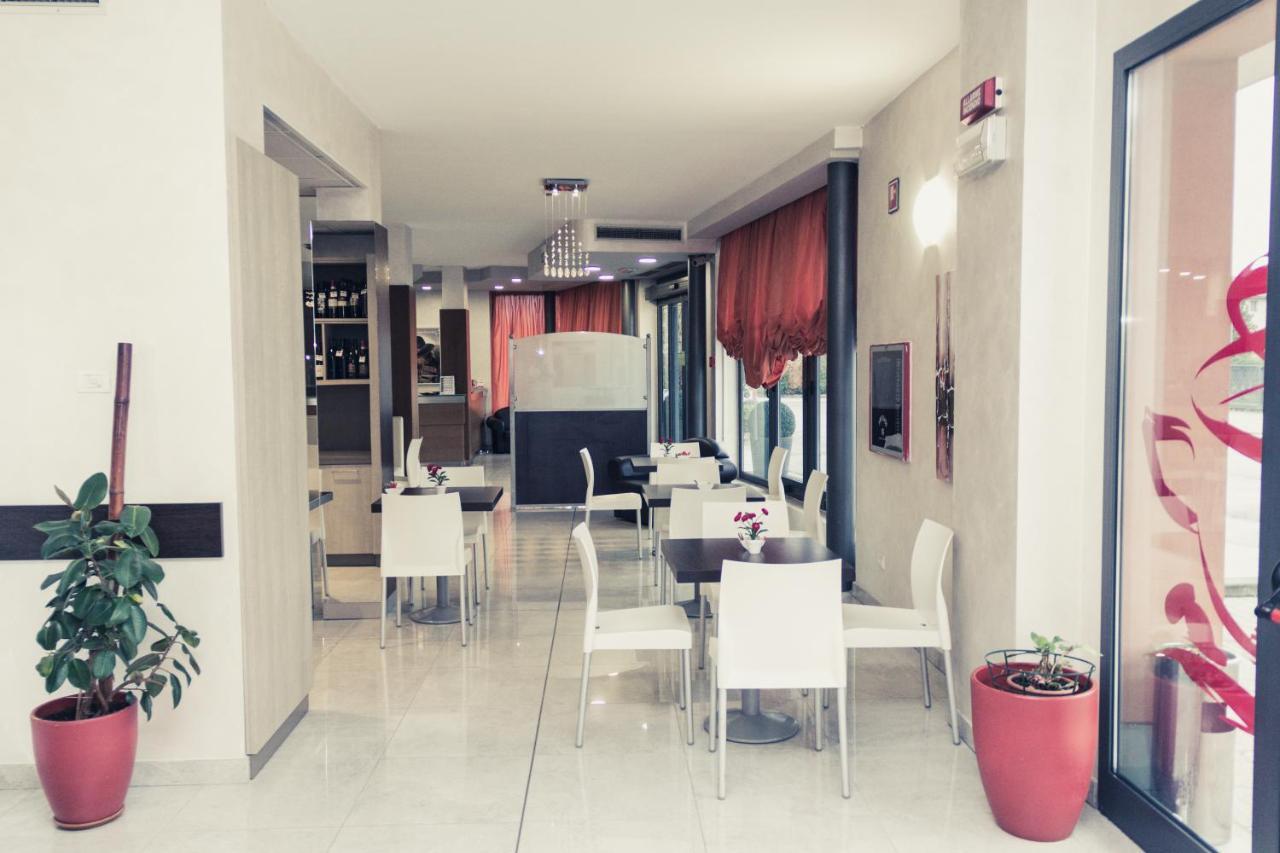 Hotel Don Camillo Brescello Kültér fotó